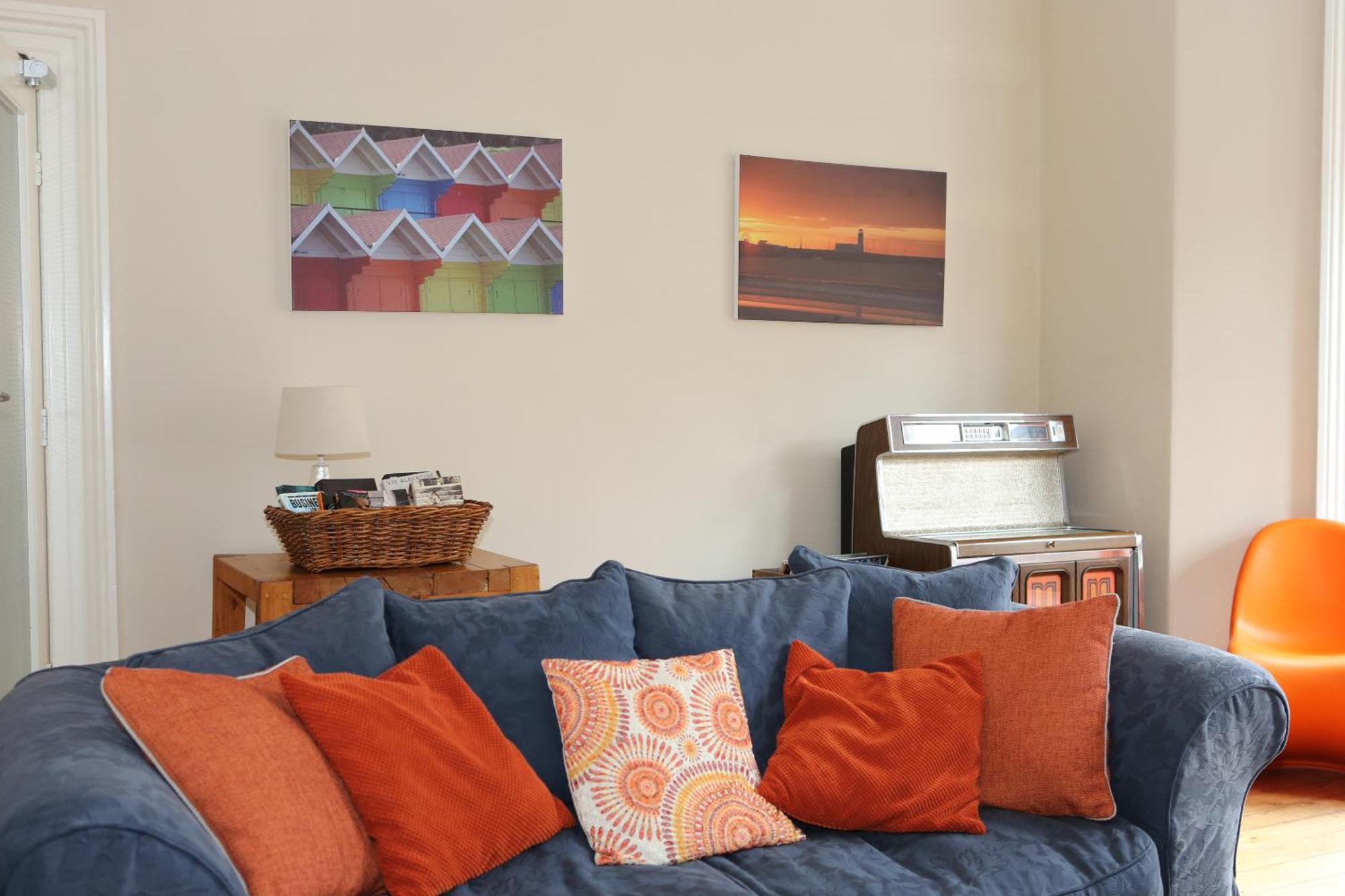 The Waves: Yorkshire Coast Bed & Breakfast Scarborough