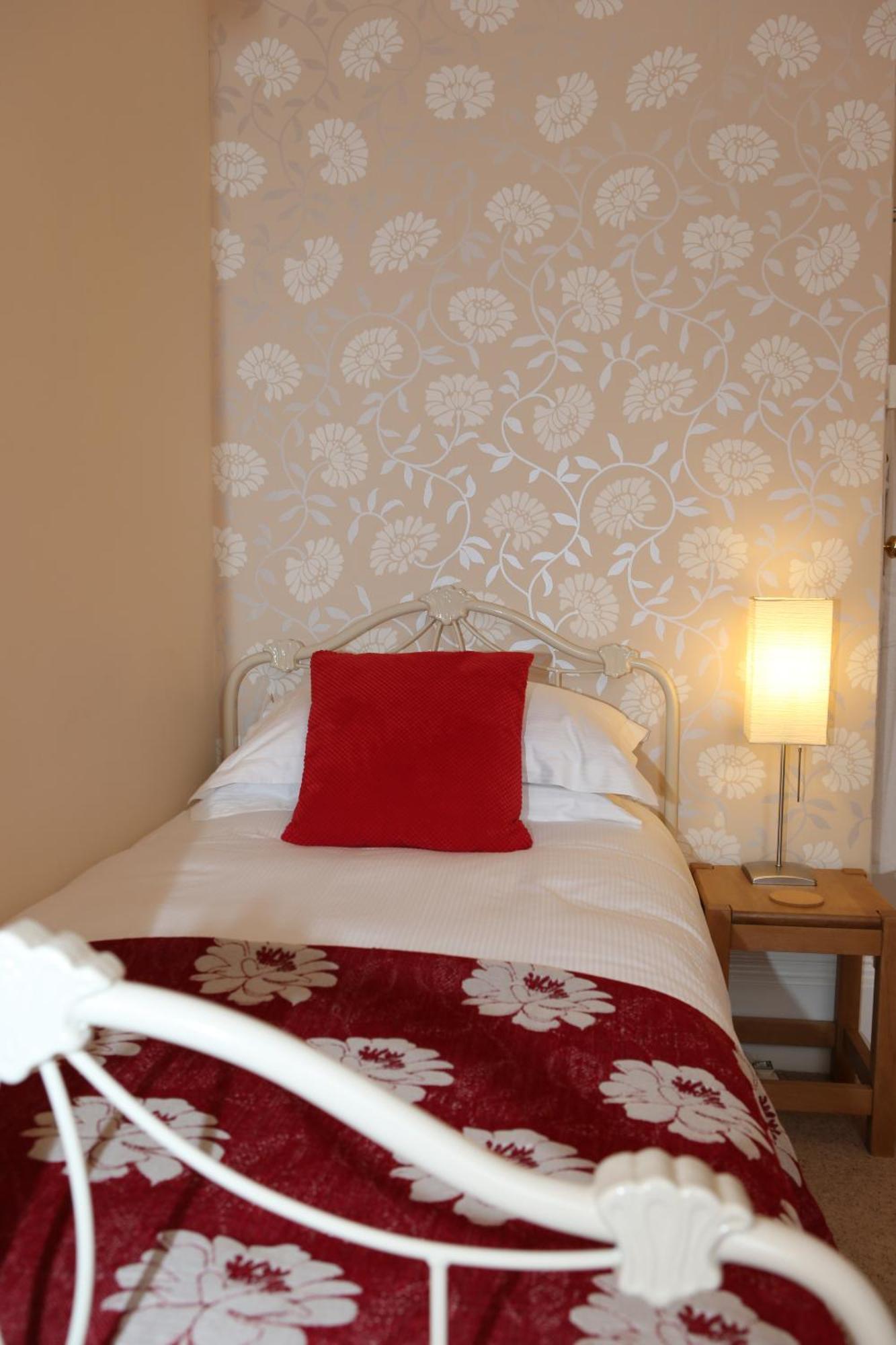The Waves: Yorkshire Coast Bed & Breakfast 4*