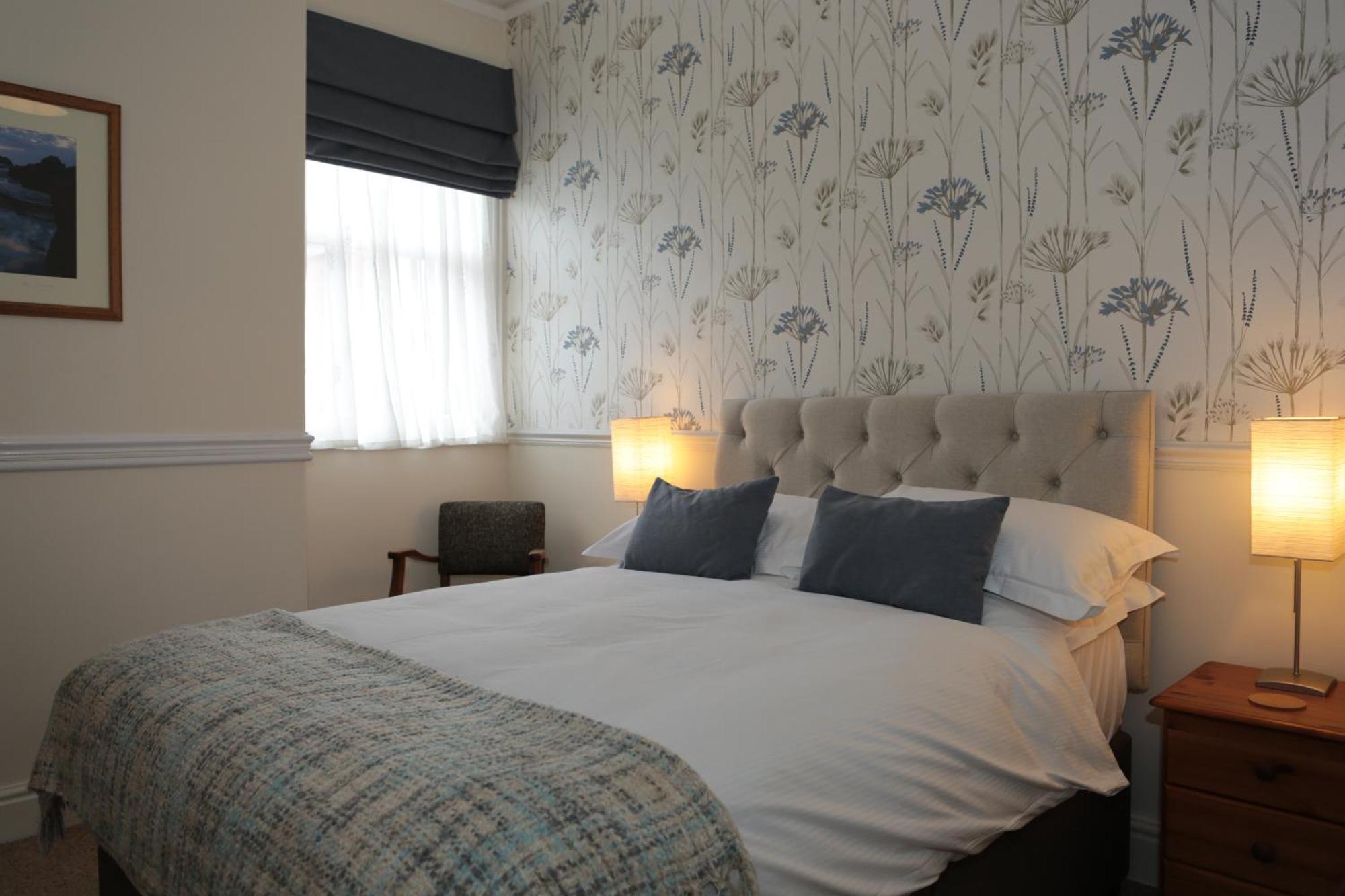 The Waves: Yorkshire Coast Bed & Breakfast 4*